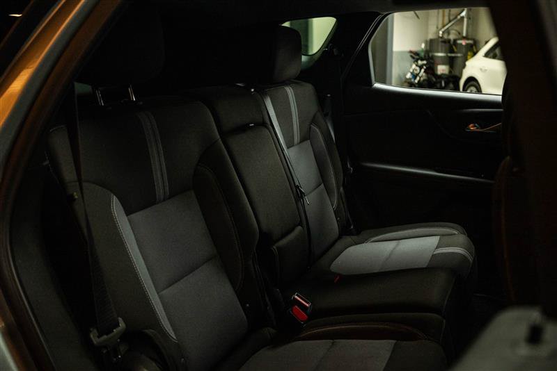 Used 2025 Chevrolet Blazer LT FWD image 11
