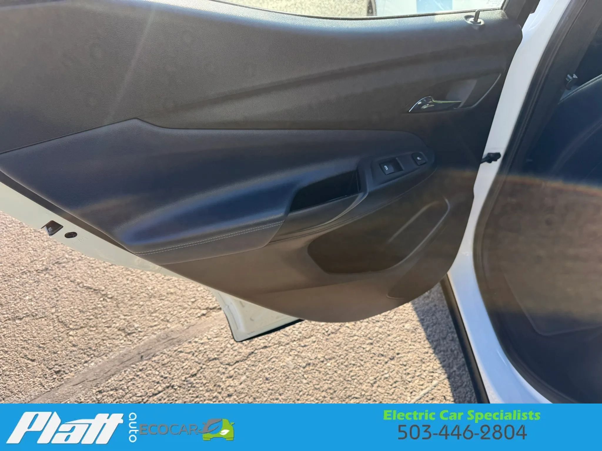Used 2022 Chevrolet Bolt EUV Premier w/ Sun & Sound Package FWD image 34