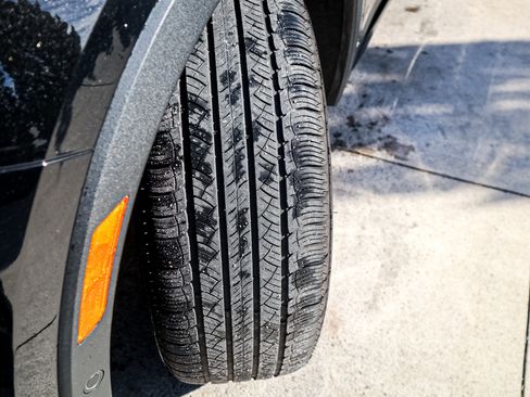 Used 2022 Cadillac XT4 Sport w/ Comfort Package image 12