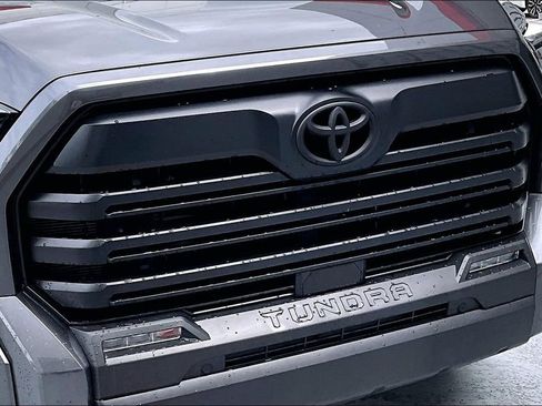 Used 2025 Toyota Tundra SR5 w/ SR5 Premium Package AWD/4WD image 30