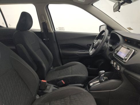 Used 2021 Nissan Kicks S FWD image 21