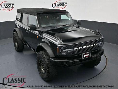 Used 2022 Ford Bronco Badlands image 1