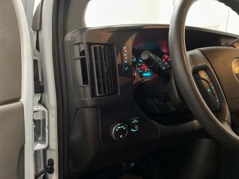 Used 2023 Chevrolet Express 2500 w/ Driver Convenience Package image 32