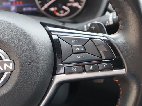Used 2025 Nissan Altima 2.5 SR FWD image 13