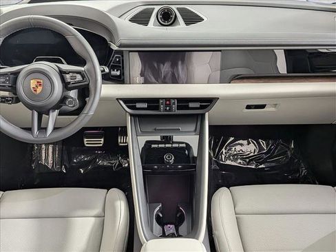 New 2026 Porsche Macan 4S Electric image 18