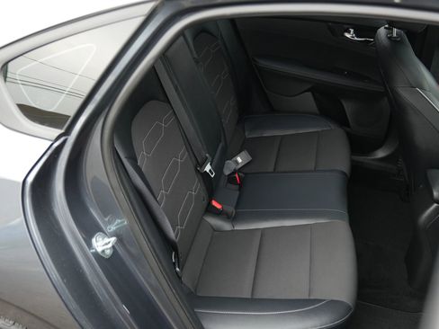 Used 2022 Kia Forte GT-Line w/ GT-Line Premium Package image 14