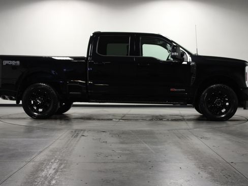 Used 2024 Ford F350 Lariat w/ Lariat Ultimate Package AWD/4WD image 3