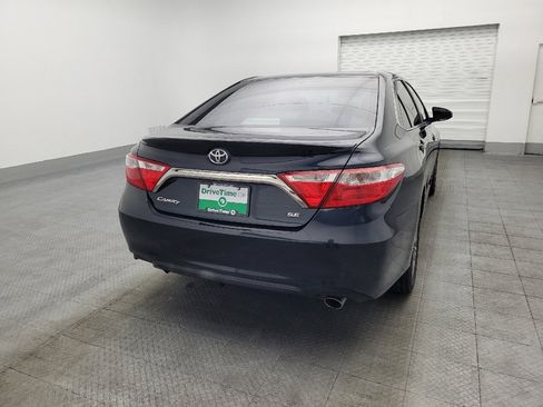 Used 2017 Toyota Camry SE image 7
