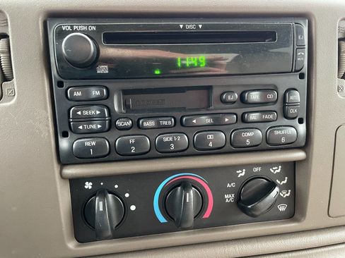 Used 2002 Ford F350 Lariat image 35