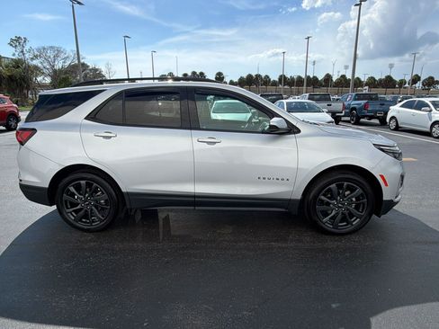 Used 2022 Chevrolet Equinox RS AWD/4WD image 8