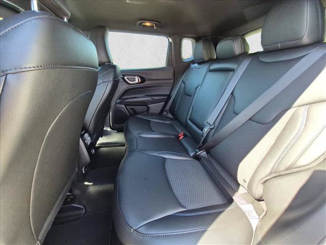 Used 2026 Jeep Compass Latitude AWD/4WD image 18