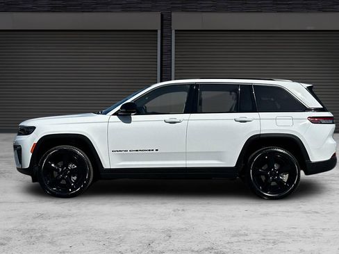 New 2026 Jeep Grand Cherokee Limited w/ Limited Altitude Package AWD/4WD image 7