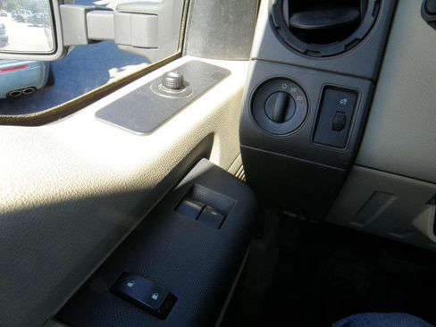 Used 2009 Ford F250 XL image 12