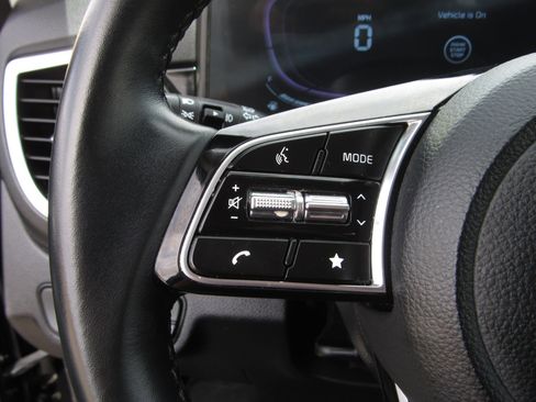 Used 2025 Kia Seltos S FWD image 20
