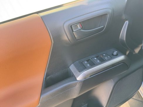 Used 2020 Toyota Tacoma SR5 image 35