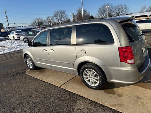 Used 2014 Dodge Grand Caravan SXT image 6