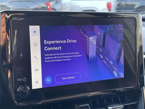 Used 2023 Toyota Corolla Cross XLE image 27