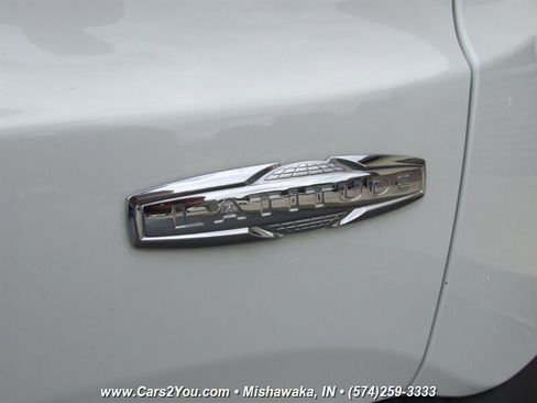 Used 2016 Jeep Renegade Latitude AWD/4WD image 7