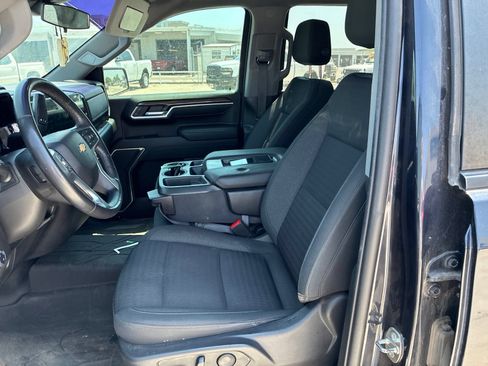 Used 2022 Chevrolet Silverado 1500 LT w/ Protection Package RWD image 6