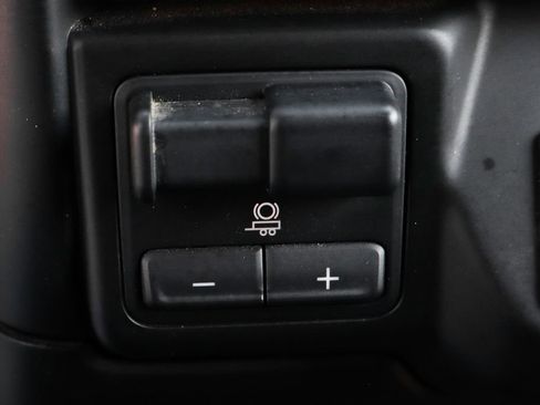 Used 2020 Chevrolet Silverado 3500 LT AWD/4WD image 35