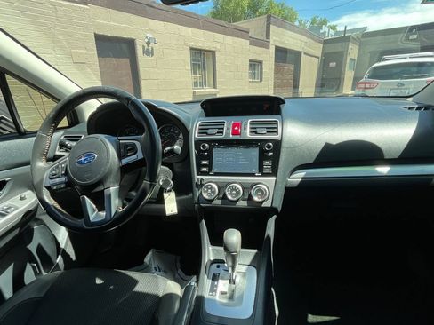 Used 2017 Subaru Crosstrek 2.0i Premium w/ Moonroof Package AWD/4WD image 17