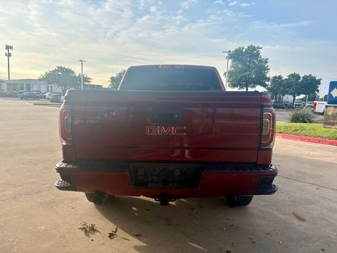 Used 2017 GMC Sierra 1500 SLT AWD/4WD image 4