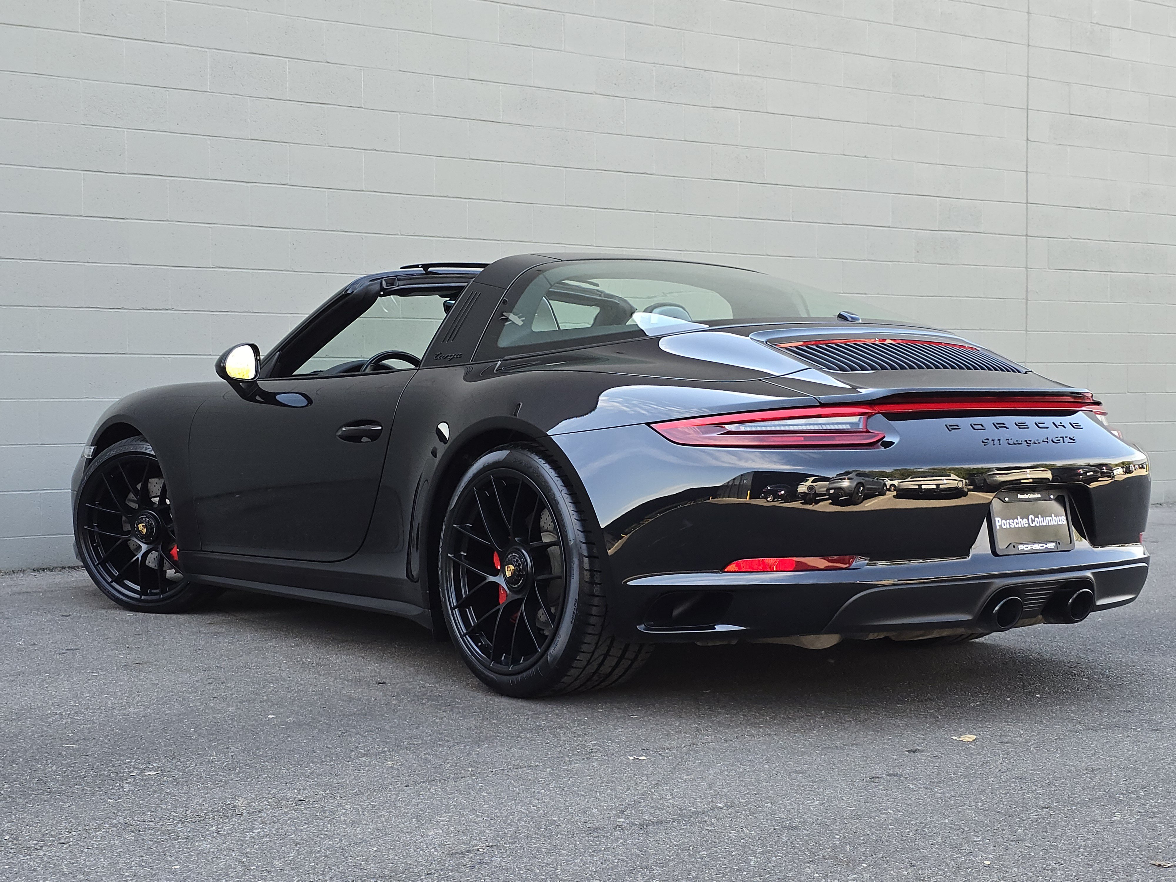 Used 2018 Porsche 911 Targa 4 GTS AWD/4WD image 3