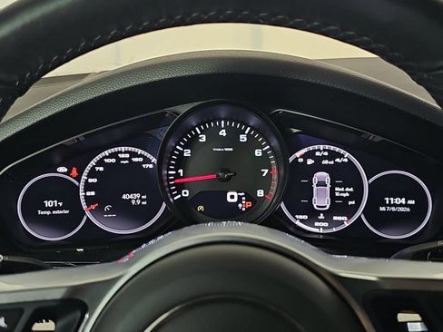 Used 2023 Porsche Cayenne w/ Premium Package AWD/4WD image 19