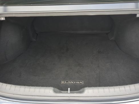 Used 2021 Hyundai Elantra SEL w/ Convenience Package image 38