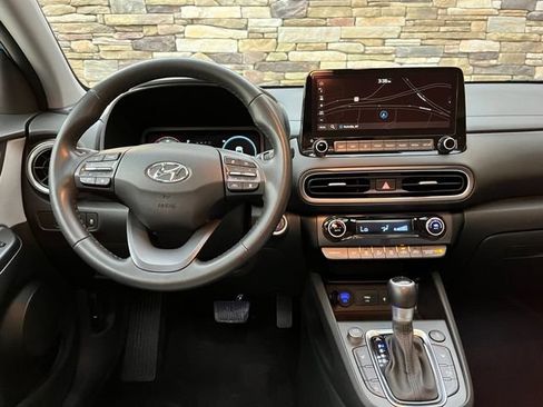 Used 2022 Hyundai Kona Limited AWD/4WD image 18