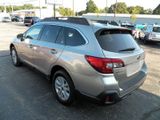 Used 2018 Subaru Outback 2.5i Premium image 4