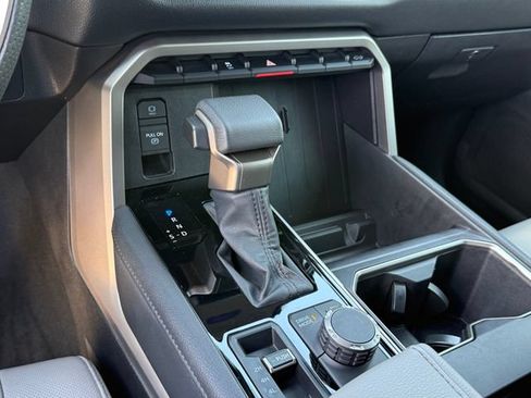 Used 2026 Toyota Tundra Limited AWD/4WD image 18