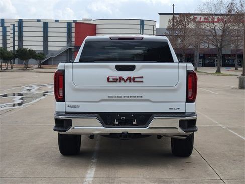 Used 2026 GMC Sierra 1500 SLT image 6