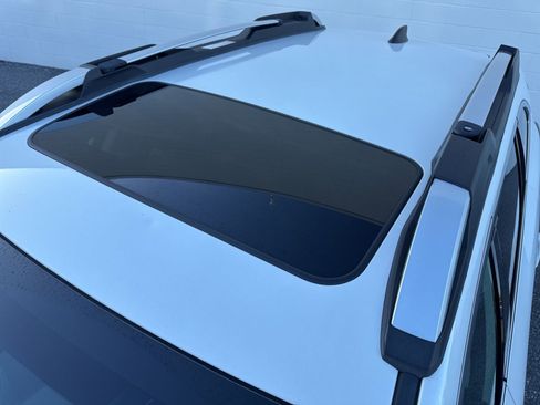 Used 2021 Subaru Outback Touring w/ Popular Package #2 image 32