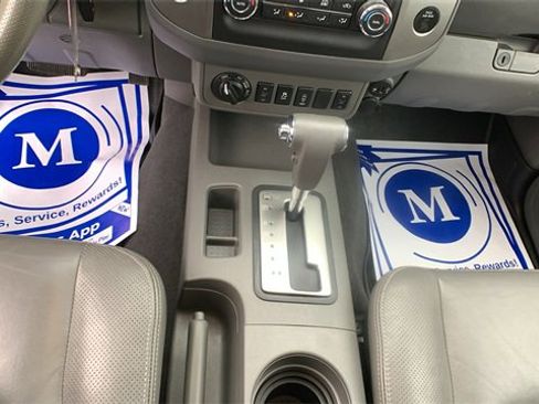 Used 2019 Nissan Frontier SL image 16