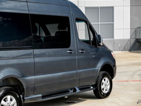 Used 2023 Mercedes-Benz Sprinter 2500 image 15