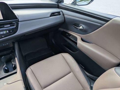 Used 2025 Lexus ES 350 w/ Premium Package FWD image 19