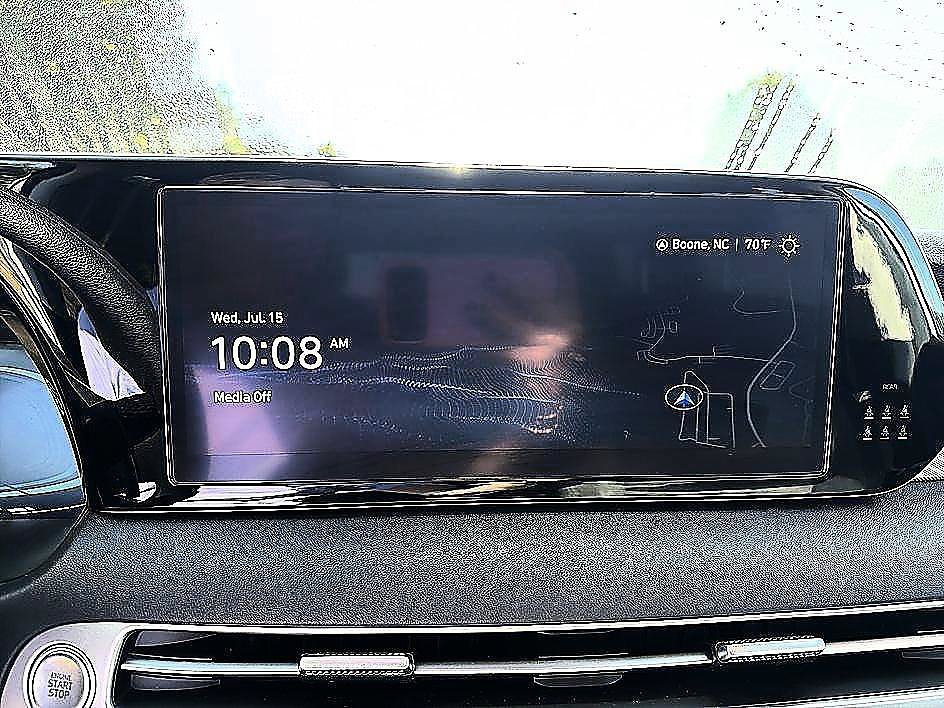Used 2025 Hyundai Palisade SE FWD image 16