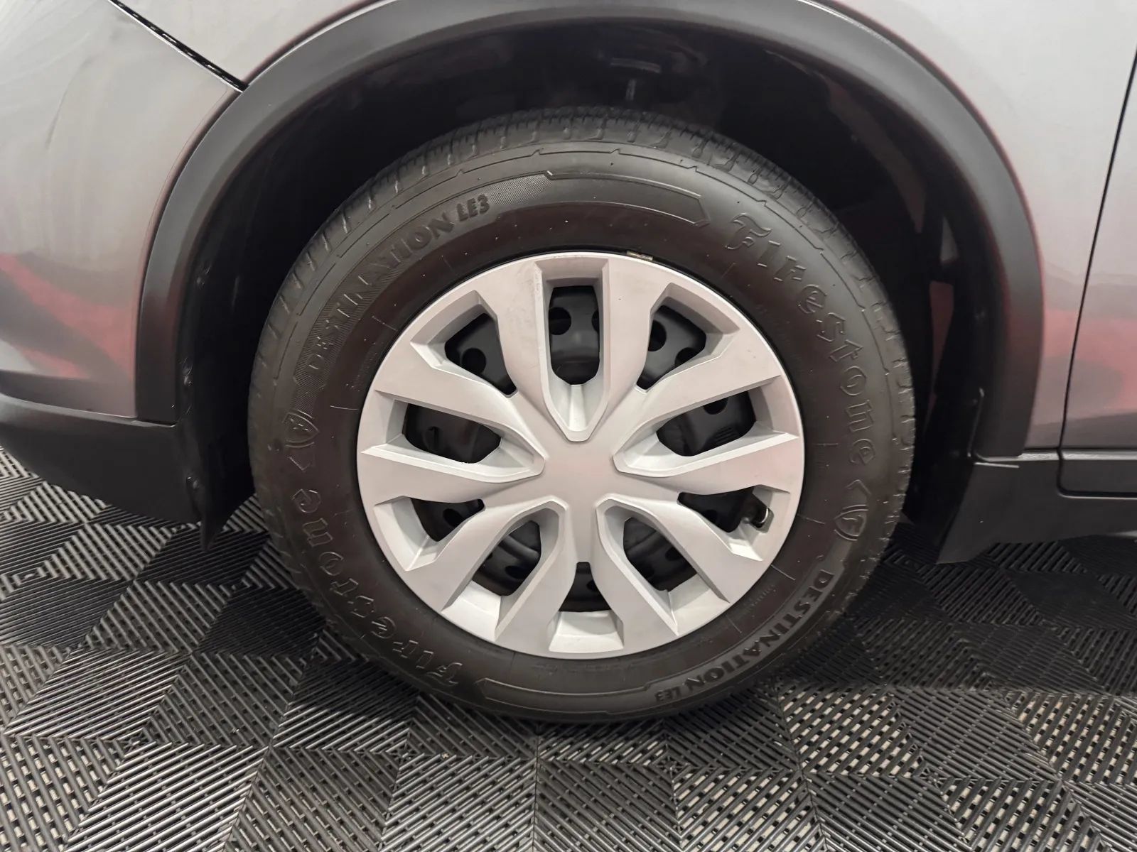 Used 2020 Nissan Rogue S FWD image 10