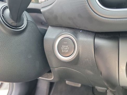 Used 2022 Hyundai Kona SEL FWD image 24