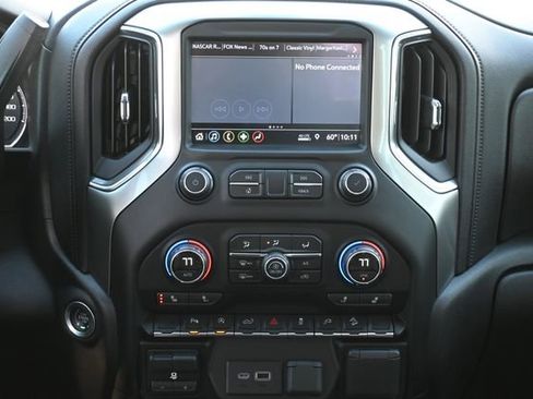 Used 2019 Chevrolet Silverado 1500 LT Trail Boss image 17