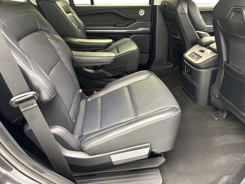 Used 2025 Lincoln Navigator Reserve AWD/4WD image 43