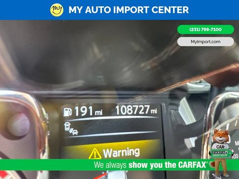 Used 2018 Nissan Titan SV w/ SV Convenience Package AWD/4WD image 19