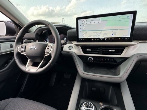 New 2026 Ford Explorer Active image 41