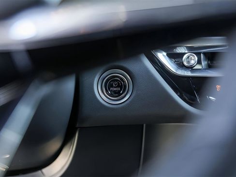 Used 2024 Cadillac Lyriq Sport image 17