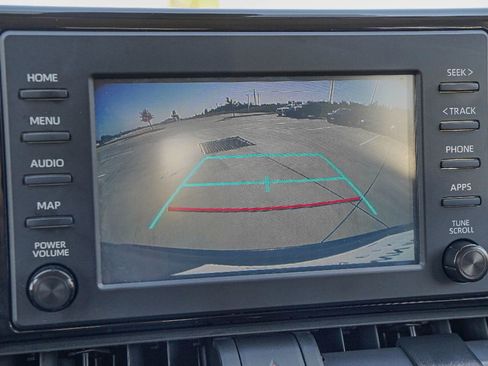 Used 2019 Toyota RAV4 LE image 11