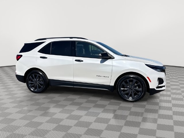 Used 2024 Chevrolet Equinox RS w/ RS Leather Package FWD image 15