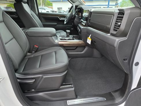 New 2026 Chevrolet Silverado 1500 LT Trail Boss w/ Convenience Package II AWD/4WD image 15