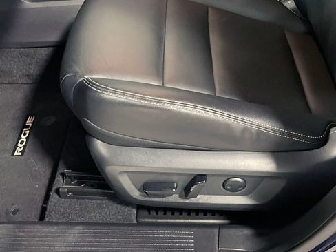 Used 2026 Nissan Rogue SL AWD/4WD image 22