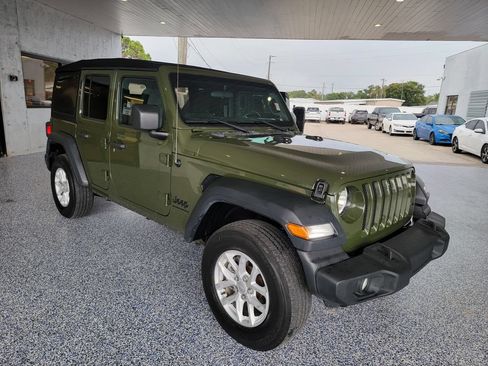 Used 2023 Jeep Wrangler Unlimited Sport AWD/4WD image 7